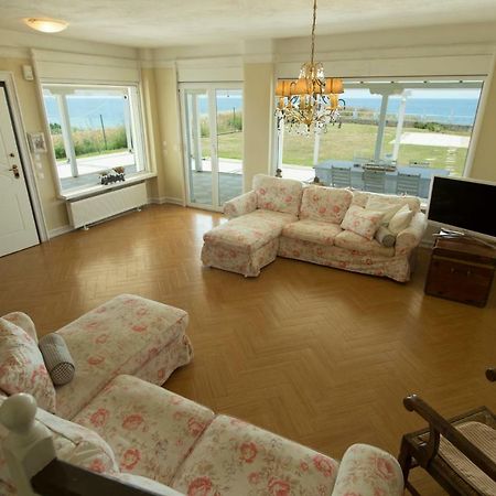 Magnificent Seascape Villa On A Secluded Beach 尼亚·蒙达尼亚 外观 照片